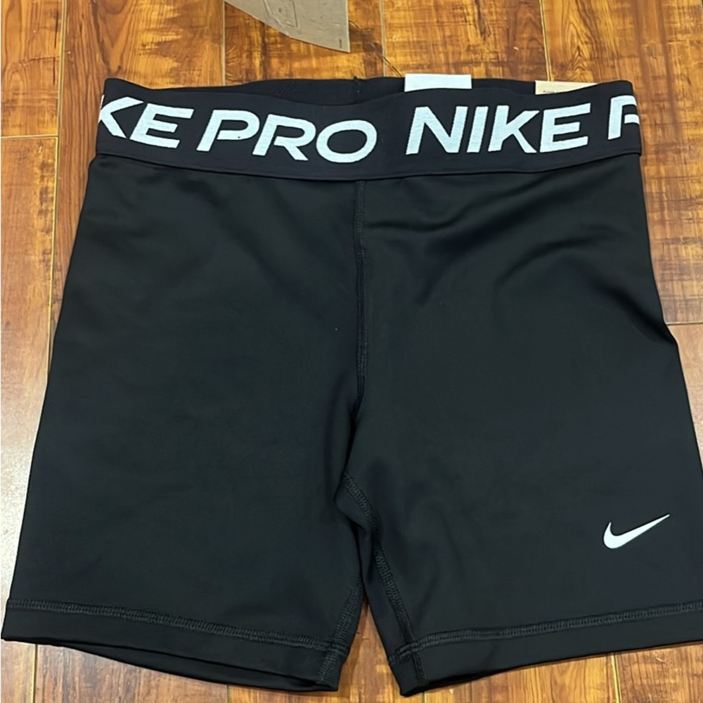 Black Nike pros